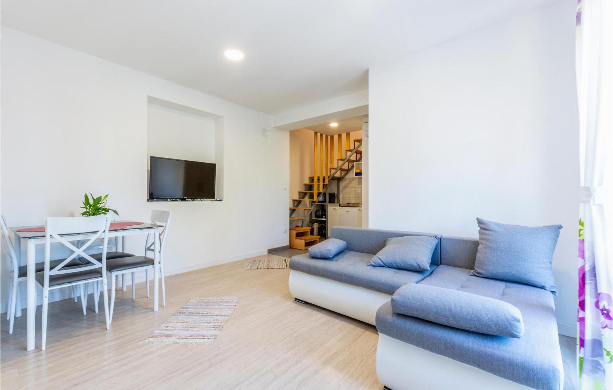 Gorgeous Apartment In Omis With Kitchen ภายนอก รูปภาพ