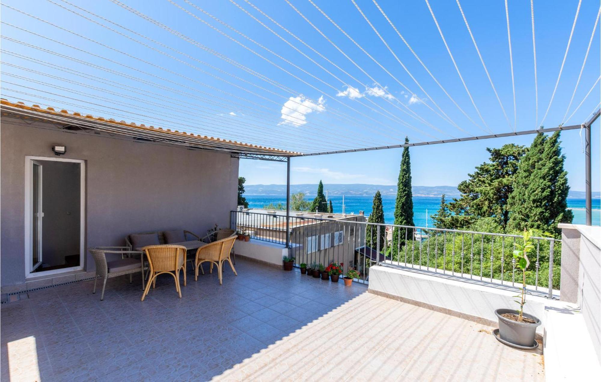 Gorgeous Apartment In Omis With Kitchen ภายนอก รูปภาพ