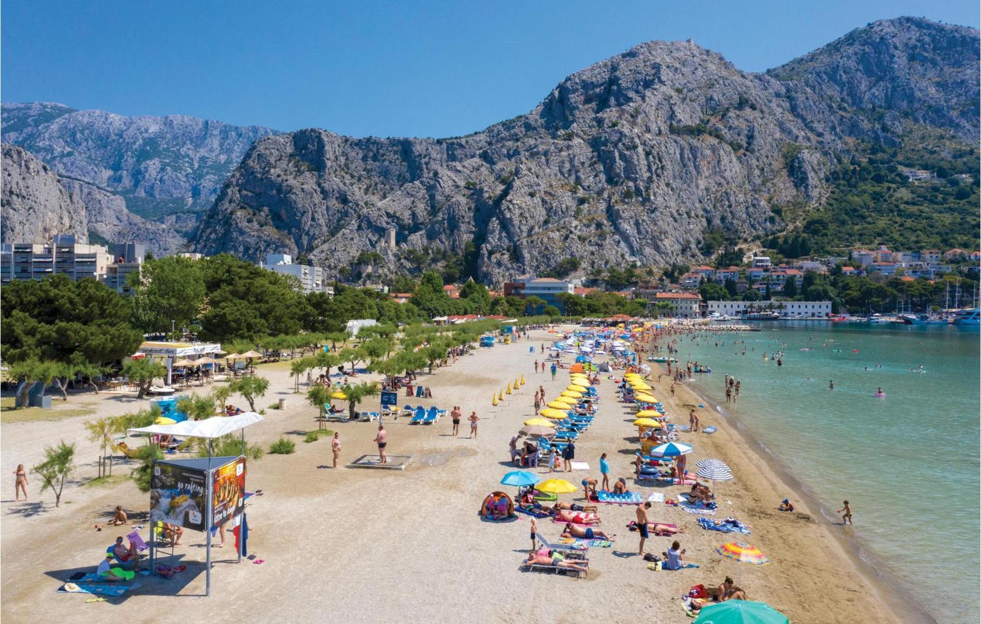 Gorgeous Apartment In Omis With Kitchen ภายนอก รูปภาพ